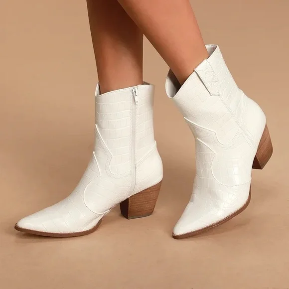 NEW IN BOX Matisse Bambi White Crocodile Embossed Mid-Calf Boots, white, size 9 - Picture 1 of 7